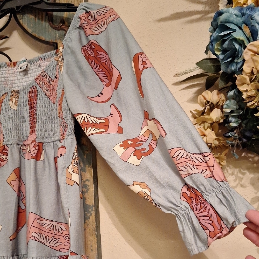 Long Sleeve Dress Pink/Baby Blue with Cowboy Boots on it. Size Med - Picture 5 of 9